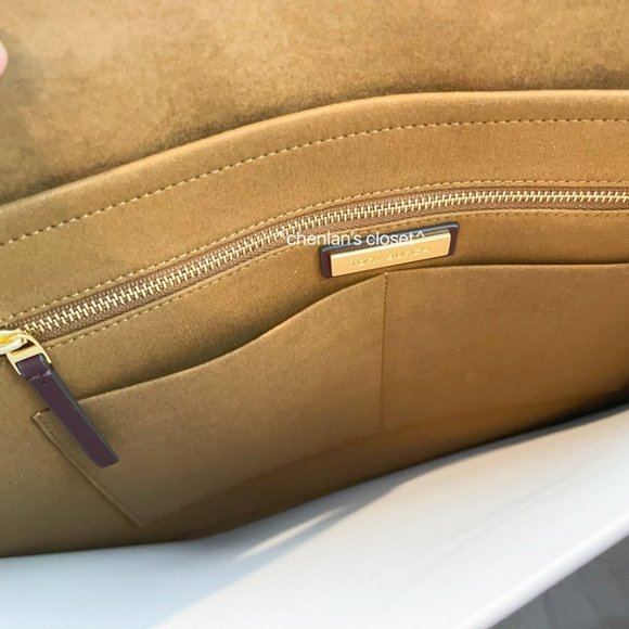 🔥HP🔥NeW! Tory Burch T Monogram Contrast Embossed Tote - Picture 17 of 17